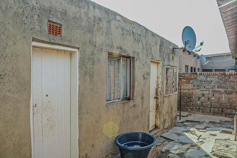 2 Bedroom Property for Sale in Tembisa Gauteng