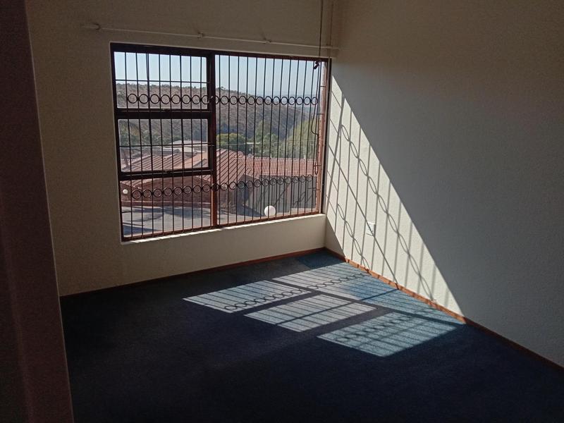 3 Bedroom Property for Sale in Rangeview Gauteng
