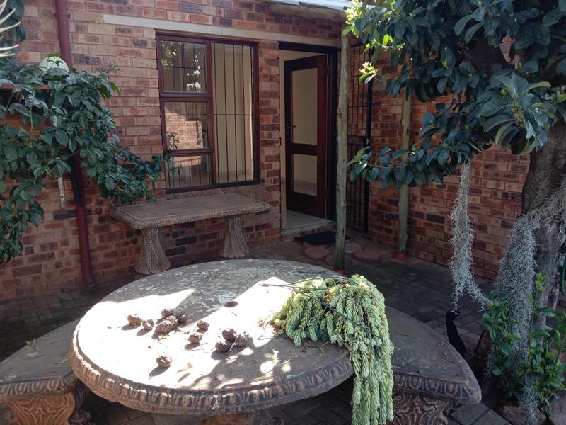 3 Bedroom Property for Sale in Rangeview Gauteng