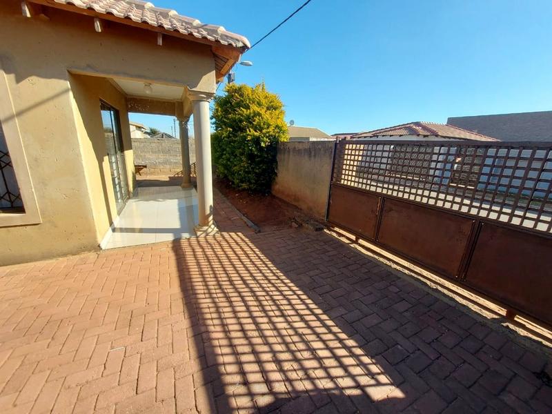To Let 0 Bedroom Property for Rent in Glen Ridge Gauteng