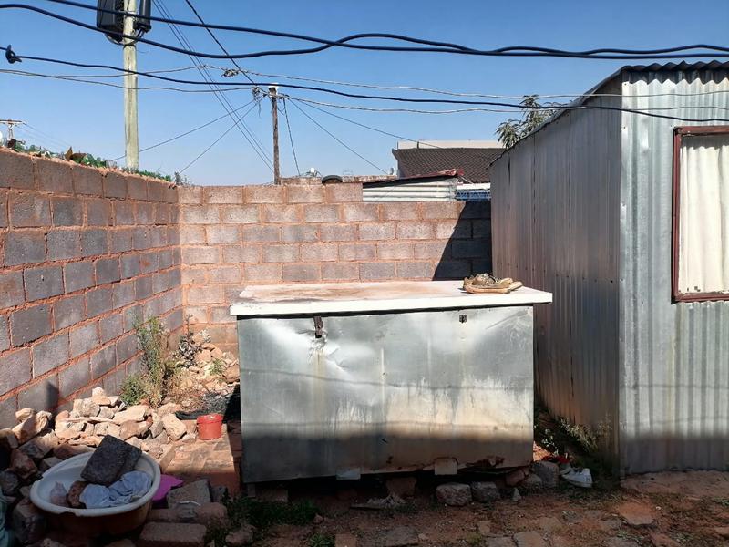 1 Bedroom Property for Sale in Bram Fischerville Gauteng