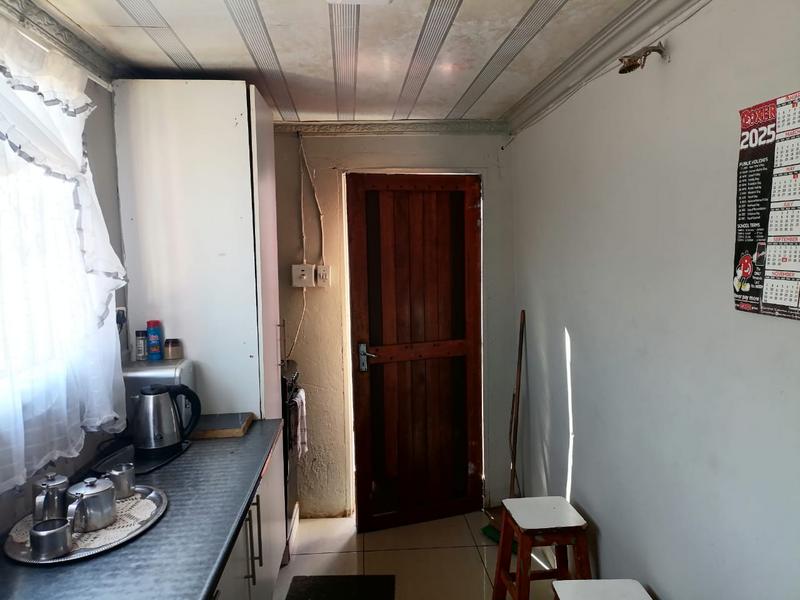 1 Bedroom Property for Sale in Bram Fischerville Gauteng