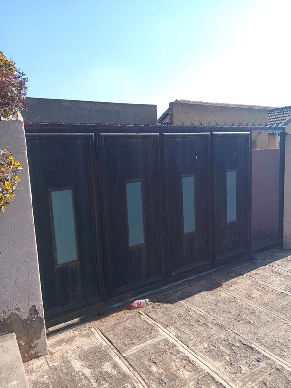 4 Bedroom Property for Sale in Naturena Gauteng