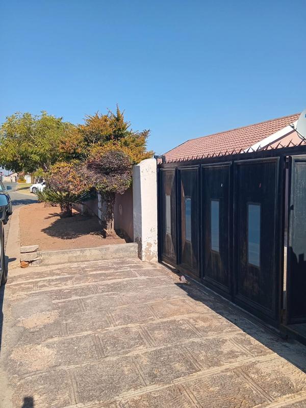 4 Bedroom Property for Sale in Naturena Gauteng