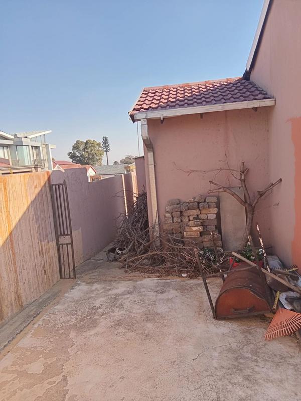4 Bedroom Property for Sale in Naturena Gauteng