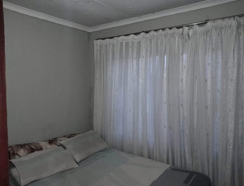 2 Bedroom Property for Sale in Molapo Gauteng