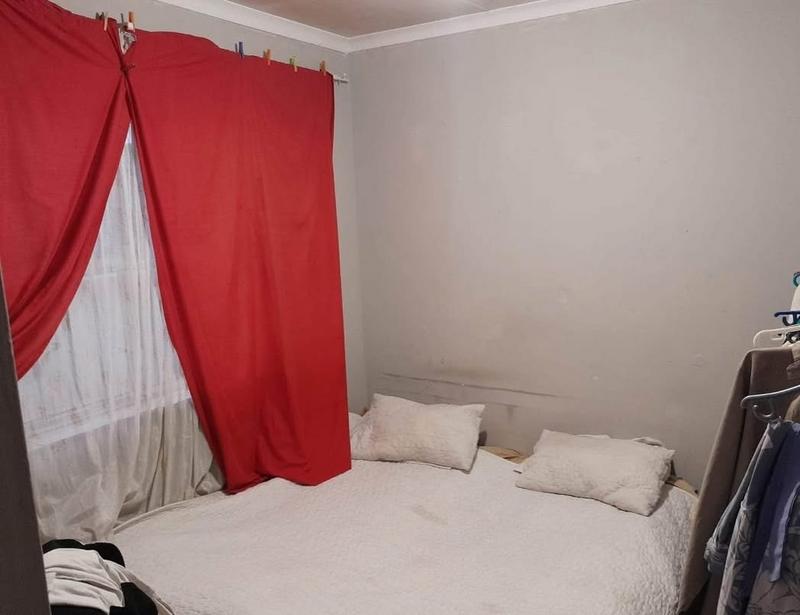 2 Bedroom Property for Sale in Molapo Gauteng