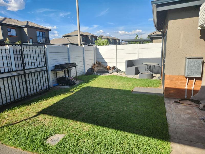 3 Bedroom Property for Sale in Albertsdal Gauteng