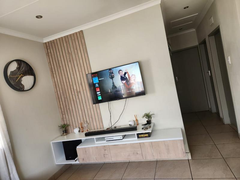 3 Bedroom Property for Sale in Albertsdal Gauteng