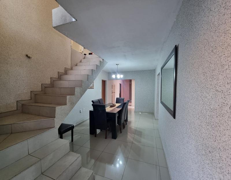 5 Bedroom Property for Sale in The Orchards Gauteng