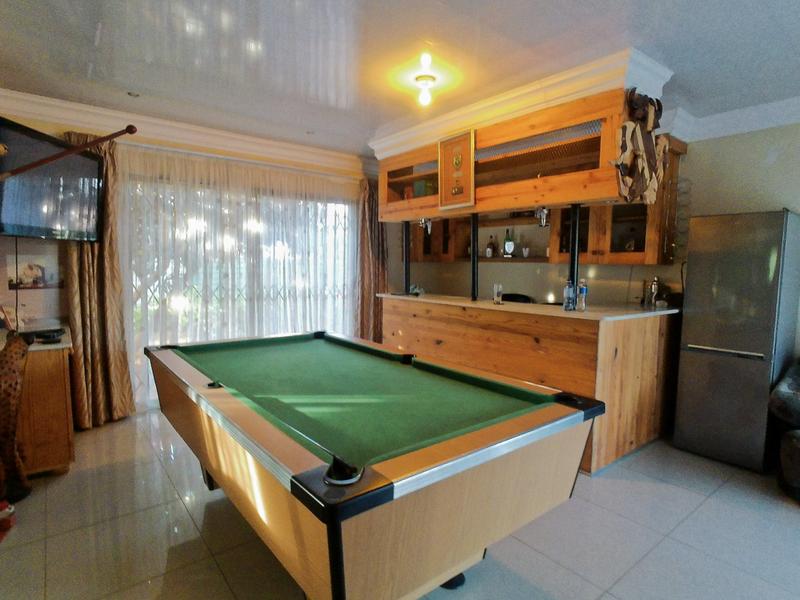 5 Bedroom Property for Sale in The Orchards Gauteng