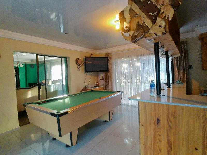 5 Bedroom Property for Sale in The Orchards Gauteng