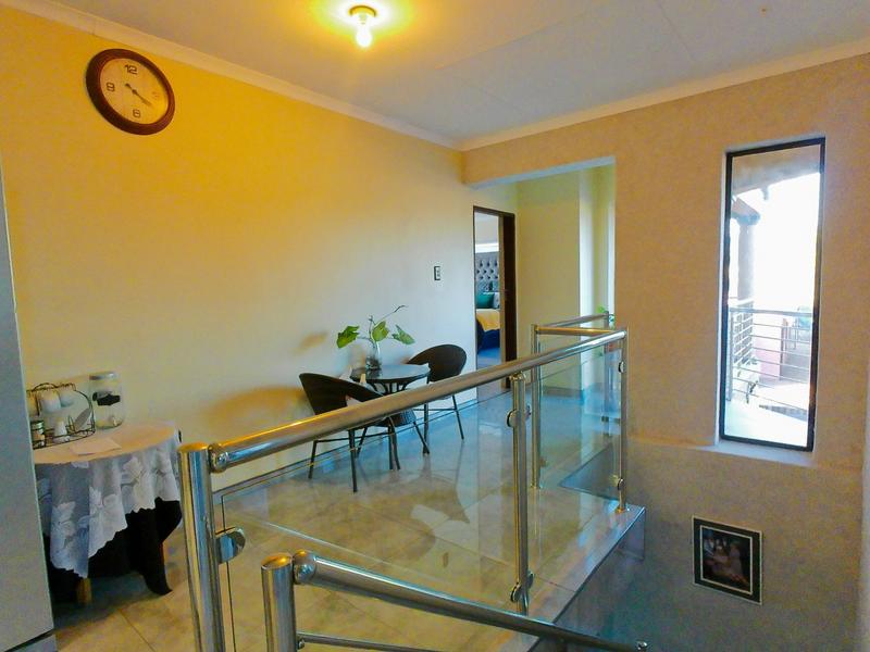 5 Bedroom Property for Sale in The Orchards Gauteng