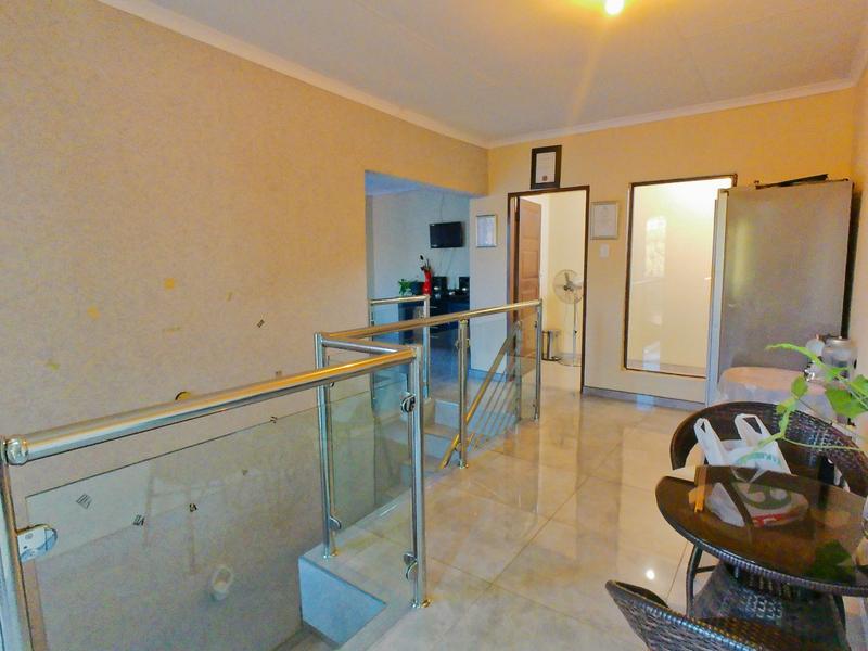 5 Bedroom Property for Sale in The Orchards Gauteng