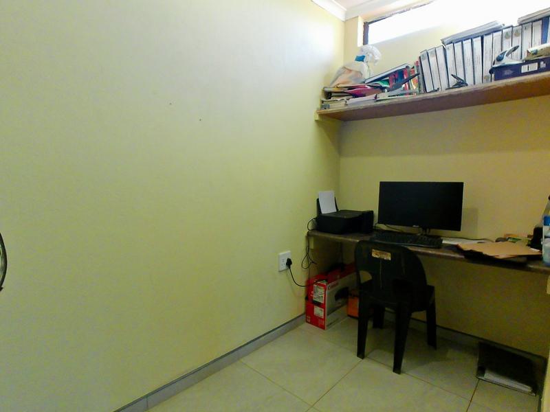 5 Bedroom Property for Sale in The Orchards Gauteng