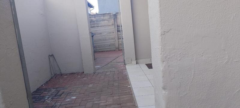 To Let 3 Bedroom Property for Rent in Elandspoort Gauteng