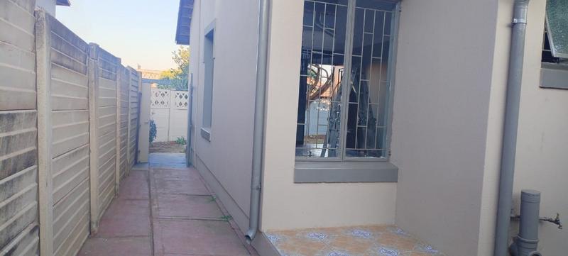 To Let 3 Bedroom Property for Rent in Elandspoort Gauteng