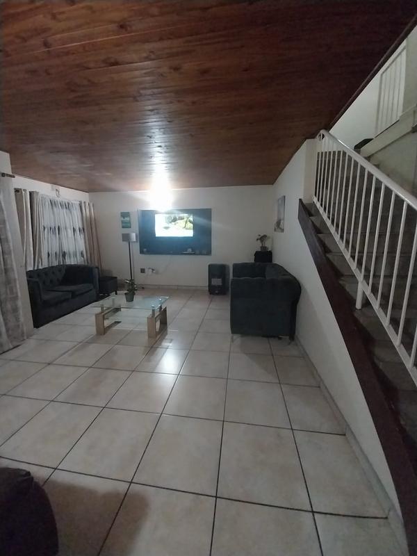 To Let 3 Bedroom Property for Rent in Farrarmere Gauteng