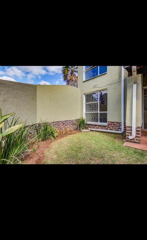 To Let 3 Bedroom Property for Rent in Farrarmere Gauteng