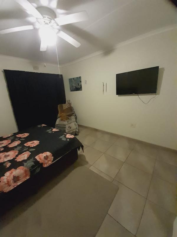To Let 3 Bedroom Property for Rent in Farrarmere Gauteng