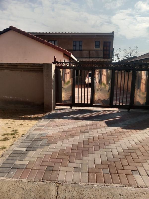 To Let 3 Bedroom Property for Rent in Windmill Park Gauteng