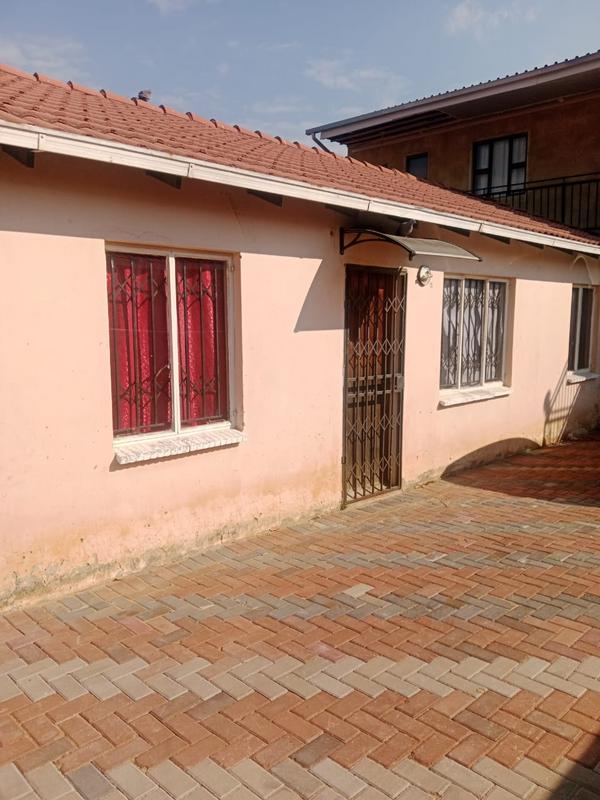 To Let 3 Bedroom Property for Rent in Windmill Park Gauteng
