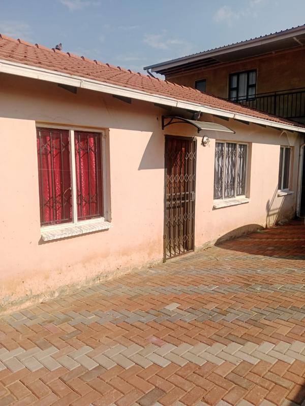 To Let 3 Bedroom Property for Rent in Windmill Park Gauteng