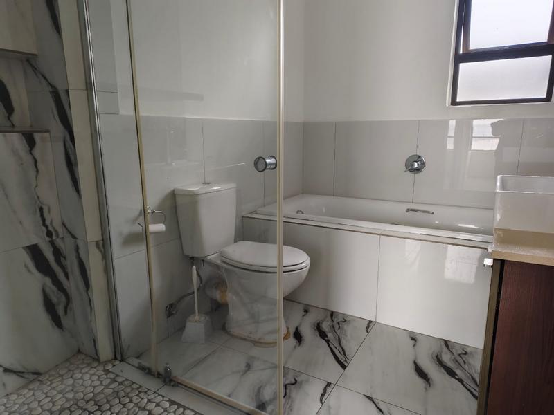 To Let 2 Bedroom Property for Rent in Beverley Gauteng