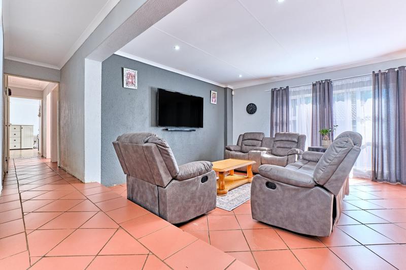 3 Bedroom Property for Sale in Radiokop Gauteng