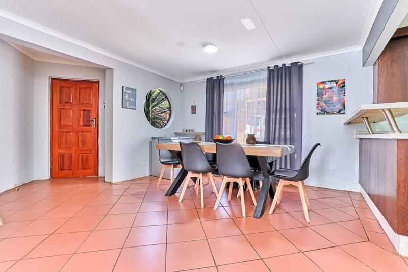 3 Bedroom Property for Sale in Radiokop Gauteng