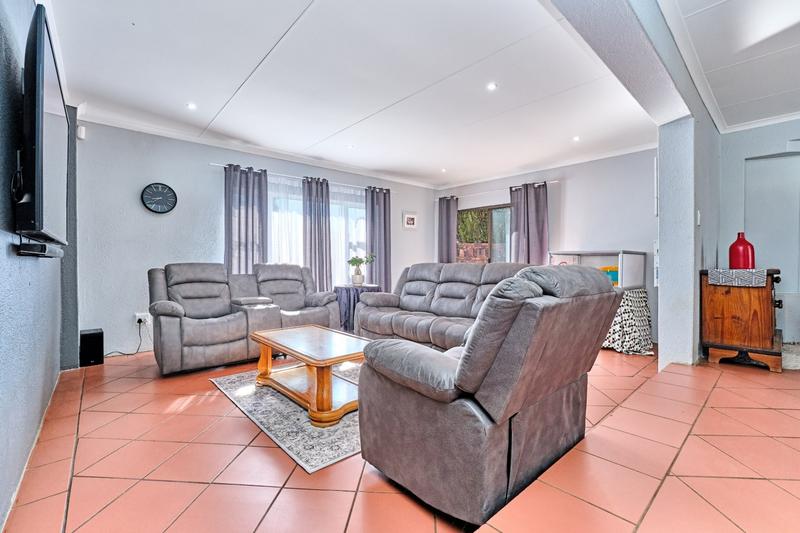 3 Bedroom Property for Sale in Radiokop Gauteng
