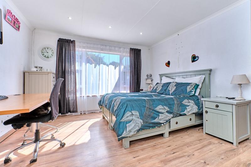 3 Bedroom Property for Sale in Radiokop Gauteng