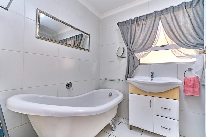 3 Bedroom Property for Sale in Radiokop Gauteng