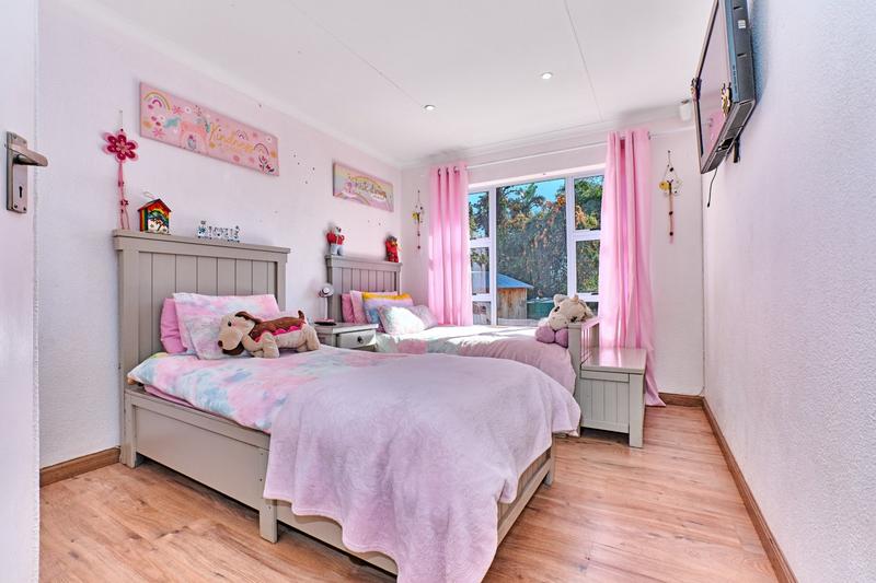 3 Bedroom Property for Sale in Radiokop Gauteng
