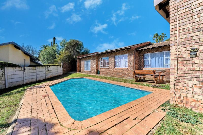 3 Bedroom Property for Sale in Radiokop Gauteng