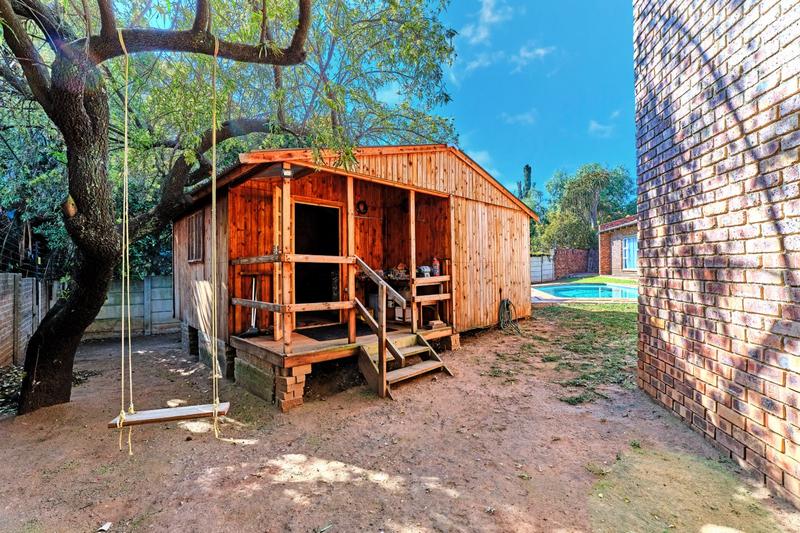 3 Bedroom Property for Sale in Radiokop Gauteng
