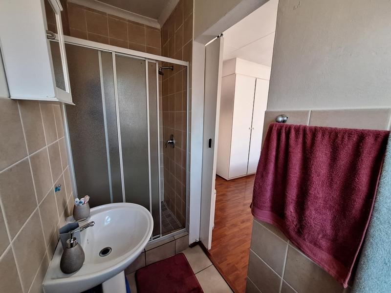 To Let 2 Bedroom Property for Rent in Halfway Gardens Gauteng