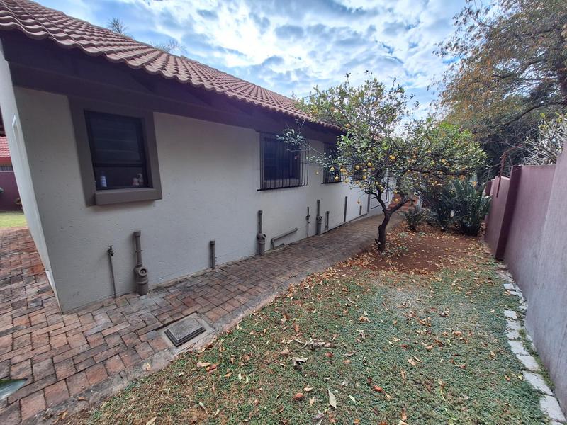 To Let 3 Bedroom Property for Rent in Eldoraigne Gauteng