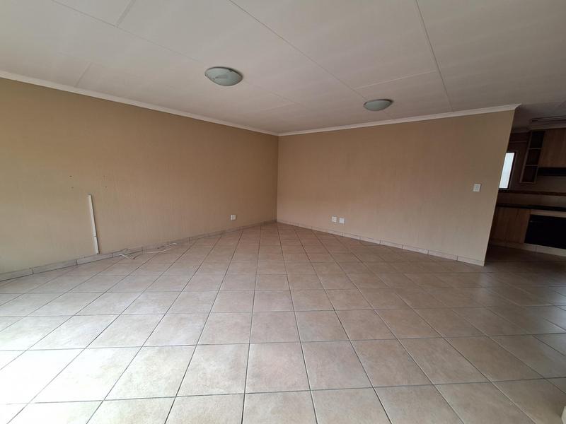 To Let 3 Bedroom Property for Rent in Eldoraigne Gauteng