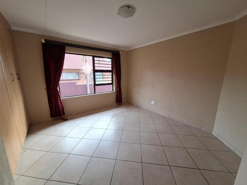 To Let 3 Bedroom Property for Rent in Eldoraigne Gauteng