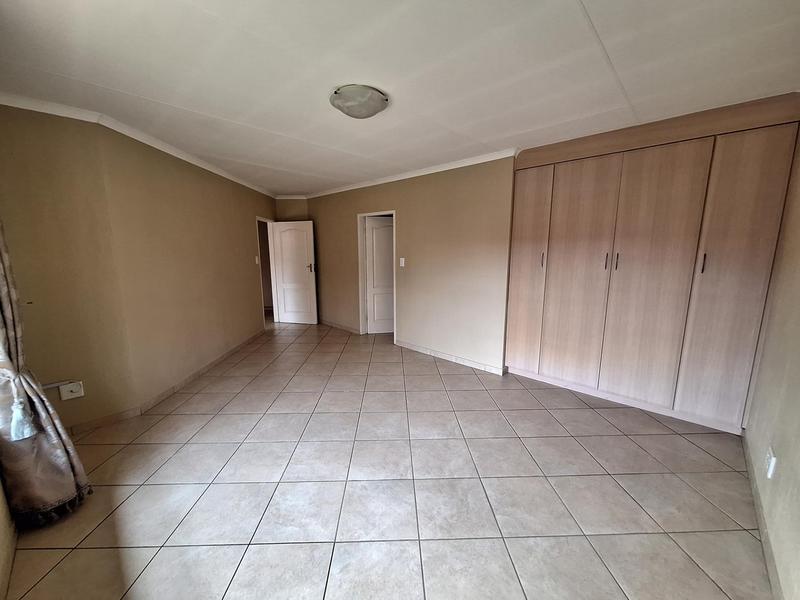 To Let 3 Bedroom Property for Rent in Eldoraigne Gauteng