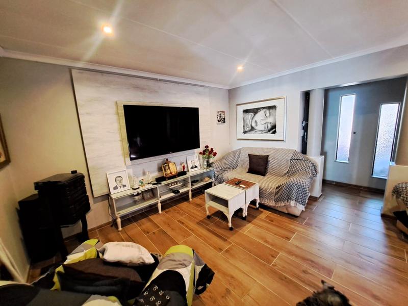 4 Bedroom Property for Sale in Highveld Gauteng