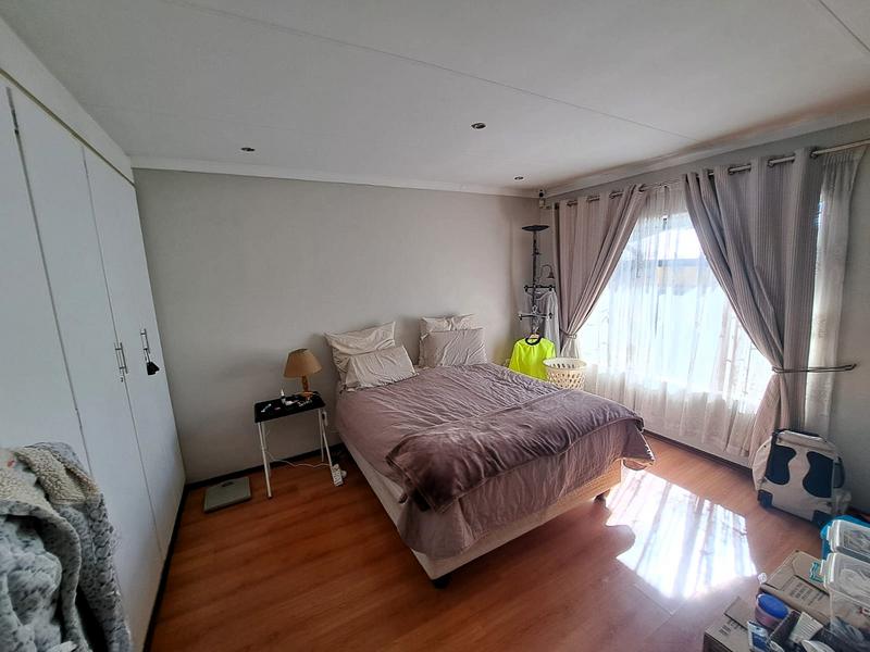 4 Bedroom Property for Sale in Highveld Gauteng