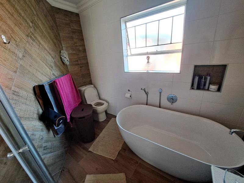 4 Bedroom Property for Sale in Highveld Gauteng