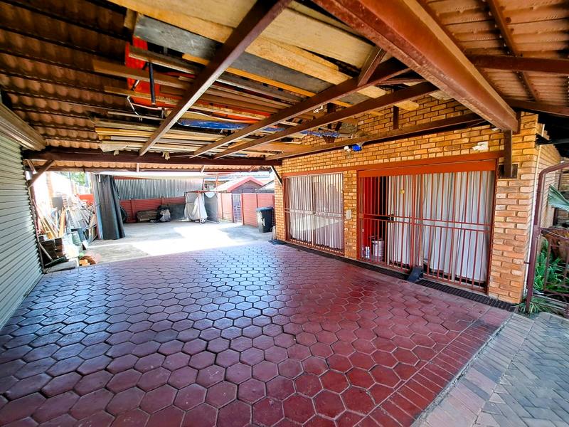 4 Bedroom Property for Sale in Highveld Gauteng