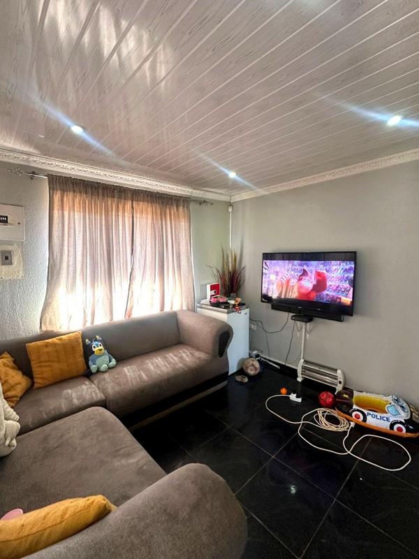 2 Bedroom Property for Sale in Lawley Gauteng