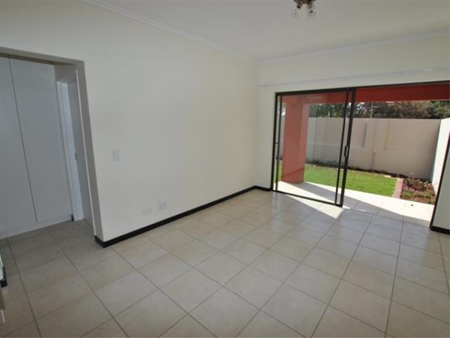 To Let 1 Bedroom Property for Rent in Lonehill Gauteng