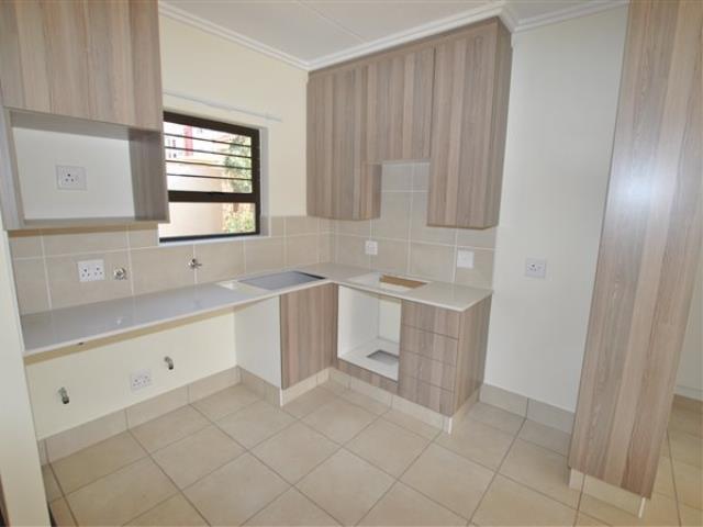 To Let 1 Bedroom Property for Rent in Lonehill Gauteng