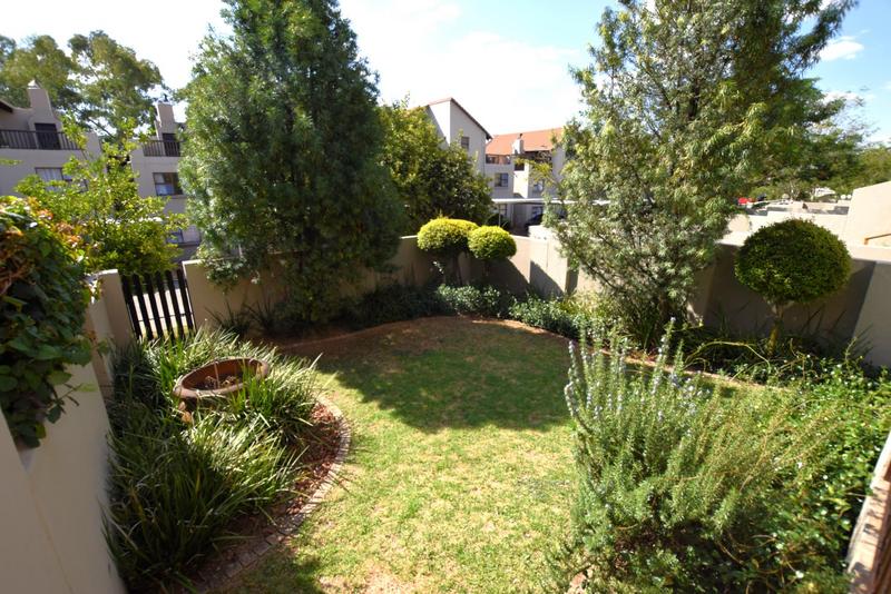 To Let 2 Bedroom Property for Rent in Paulshof Gauteng