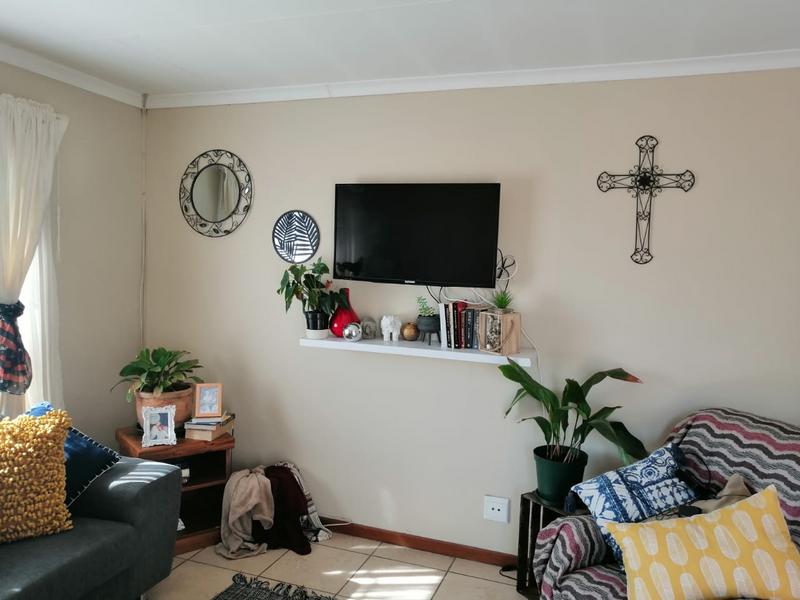 2 Bedroom Property for Sale in The Reeds Gauteng